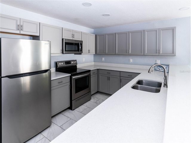 133 W PARK AVENUE A, Lake Wales, FL 33853