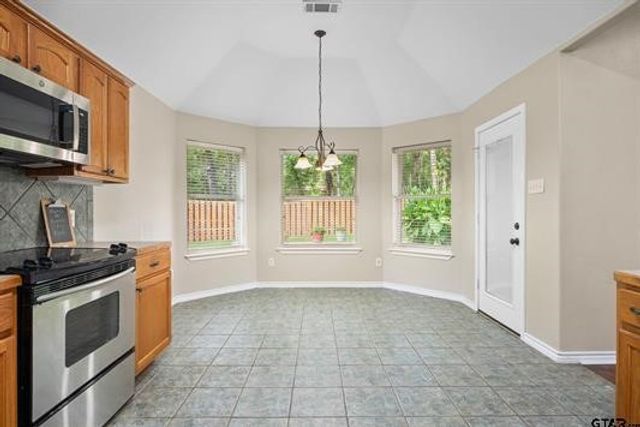 5527 Andover Drive, Tyler, TX 75707