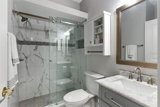 112 BRENT CIRCLE, Oldsmar, FL 34677