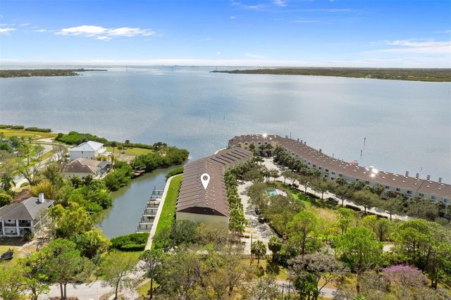 112 BRENT CIRCLE, Oldsmar, FL 34677