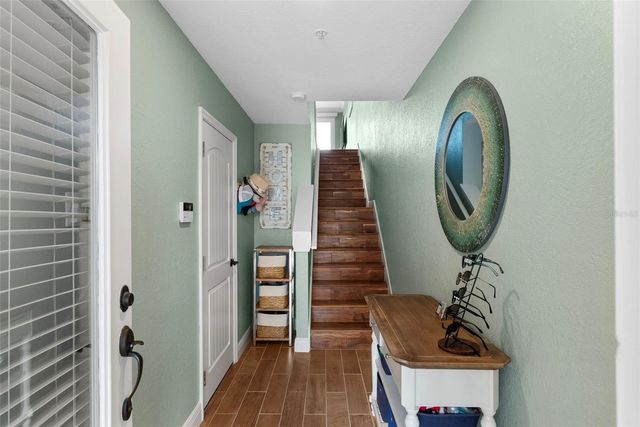 112 BRENT CIRCLE, Oldsmar, FL 34677