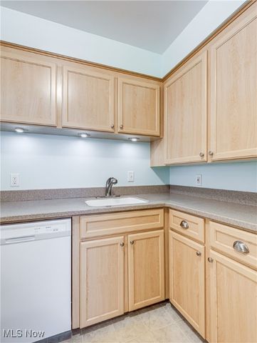 2206 14th Street, Cuyahoga Falls, OH 44223