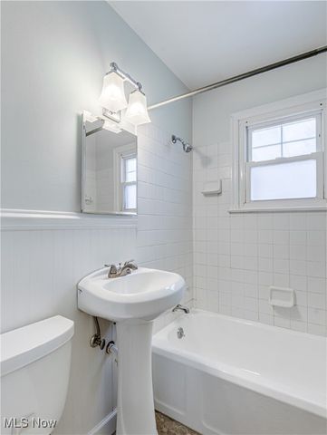 2206 14th Street, Cuyahoga Falls, OH 44223