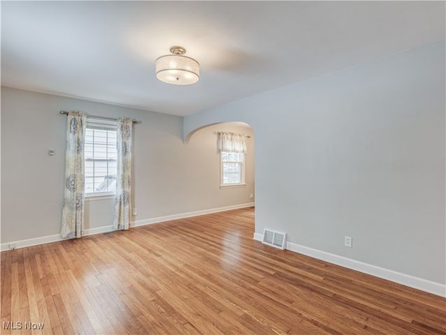 2206 14th Street, Cuyahoga Falls, OH 44223