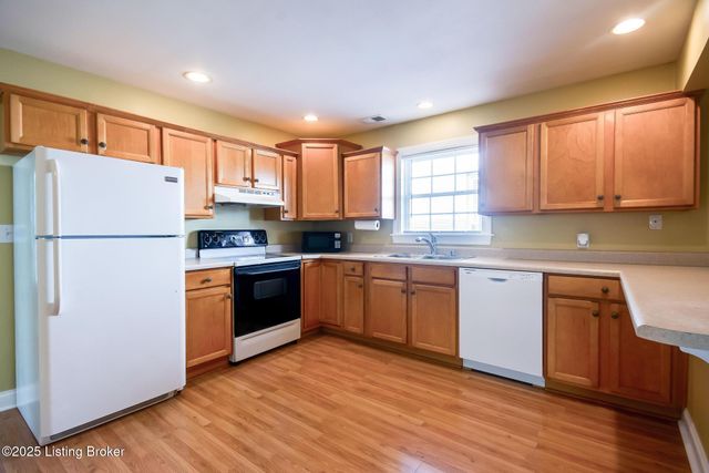 506 Warnock St, Louisville, KY 40217