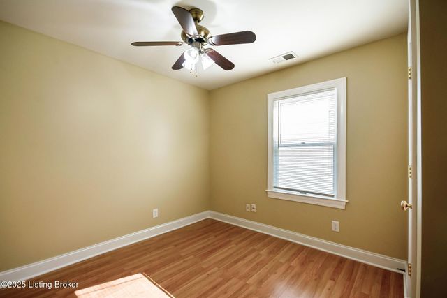 506 Warnock St, Louisville, KY 40217