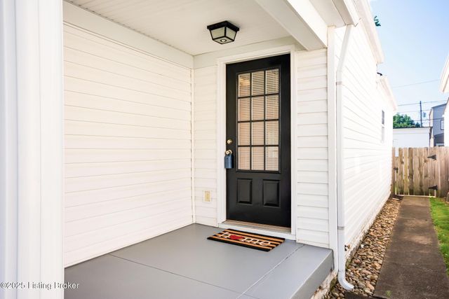 506 Warnock St, Louisville, KY 40217