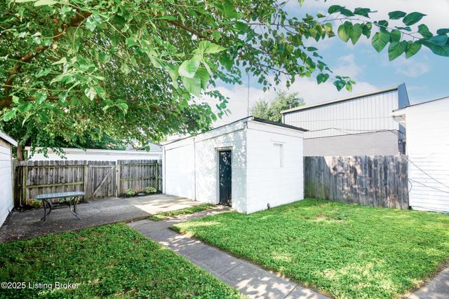 506 Warnock St, Louisville, KY 40217