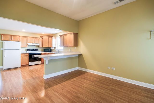 506 Warnock St, Louisville, KY 40217