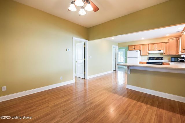 506 Warnock St, Louisville, KY 40217