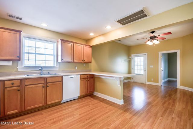 506 Warnock St, Louisville, KY 40217