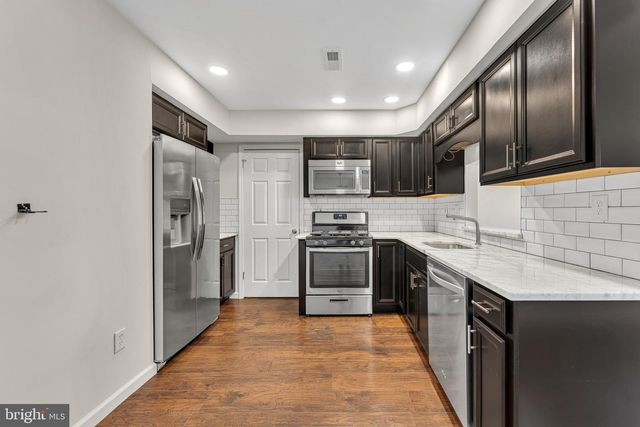 101 MALVERN CT, Mount Laurel, NJ 08054