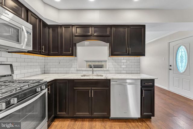 101 MALVERN CT, Mount Laurel, NJ 08054