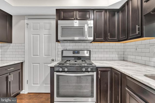 101 MALVERN CT, Mount Laurel, NJ 08054
