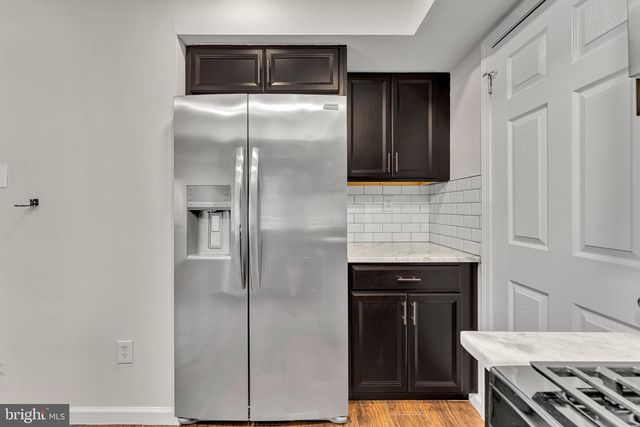 101 MALVERN CT, Mount Laurel, NJ 08054