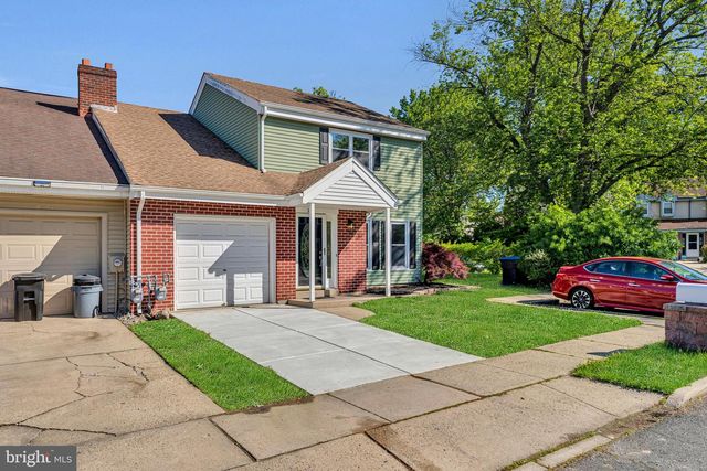 101 MALVERN CT, Mount Laurel, NJ 08054