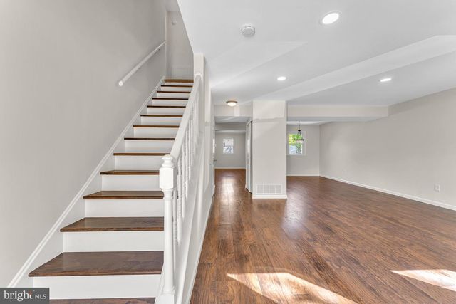 101 MALVERN CT, Mount Laurel, NJ 08054