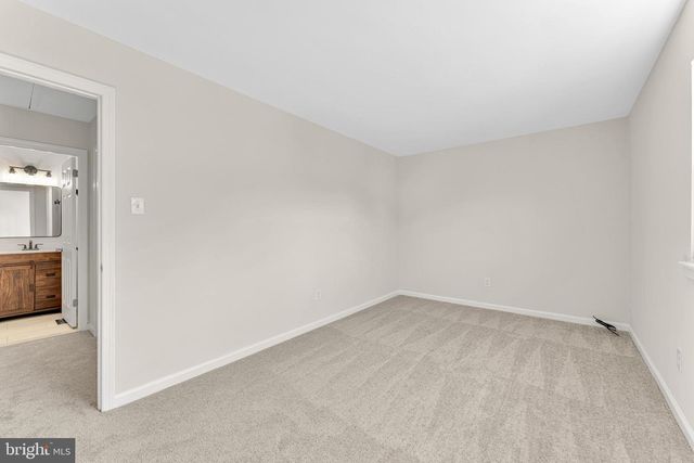 101 MALVERN CT, Mount Laurel, NJ 08054