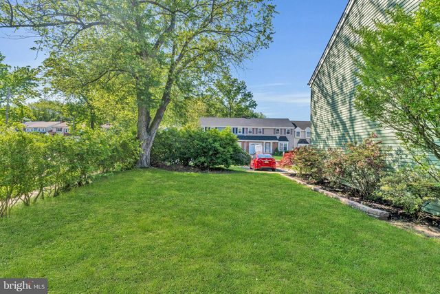 101 MALVERN CT, Mount Laurel, NJ 08054