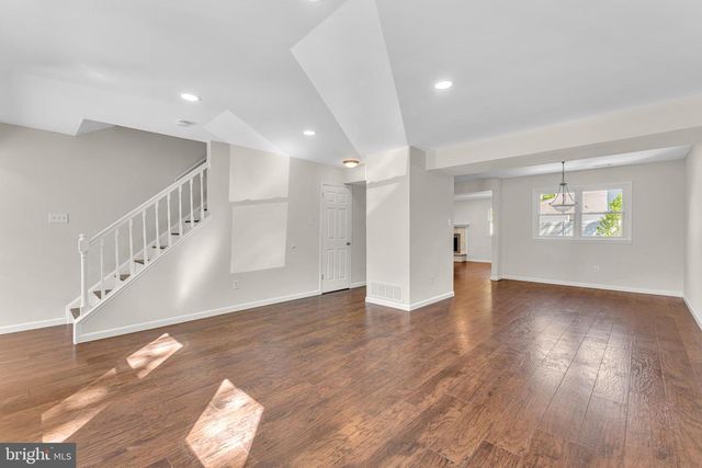 101 MALVERN CT, Mount Laurel, NJ 08054