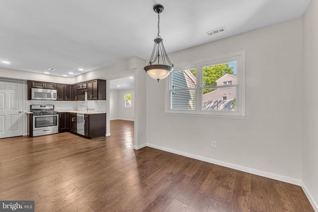 101 MALVERN CT, Mount Laurel, NJ 08054