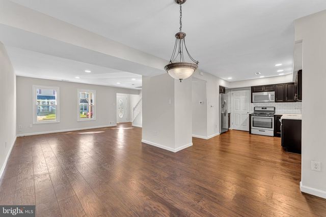 101 MALVERN CT, Mount Laurel, NJ 08054