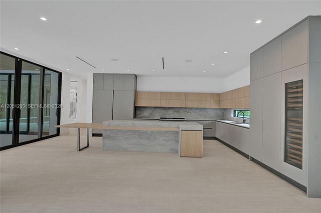 4640 Sunset Drive, Miami, FL 33143
