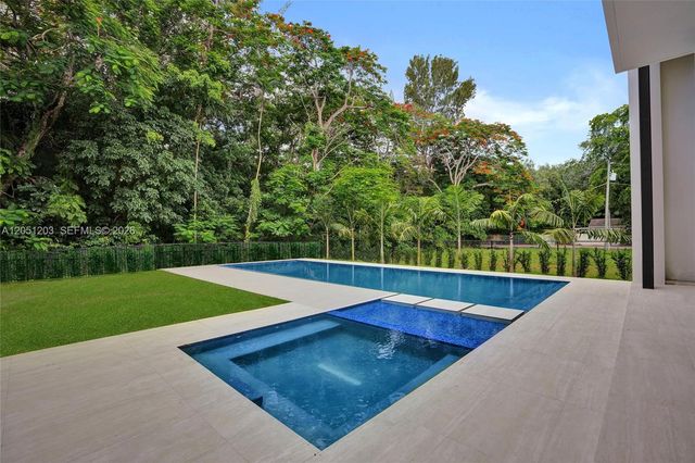 4640 Sunset Drive, Miami, FL 33143