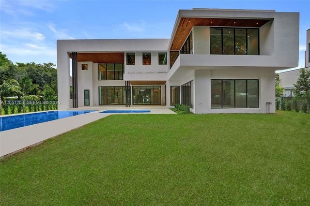 4640 Sunset Drive, Miami, FL 33143
