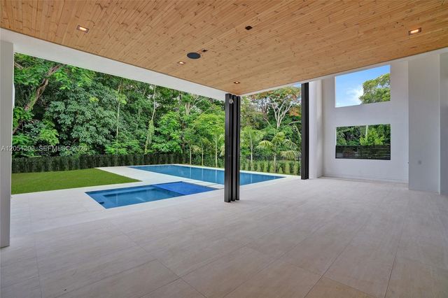 4640 Sunset Drive, Miami, FL 33143