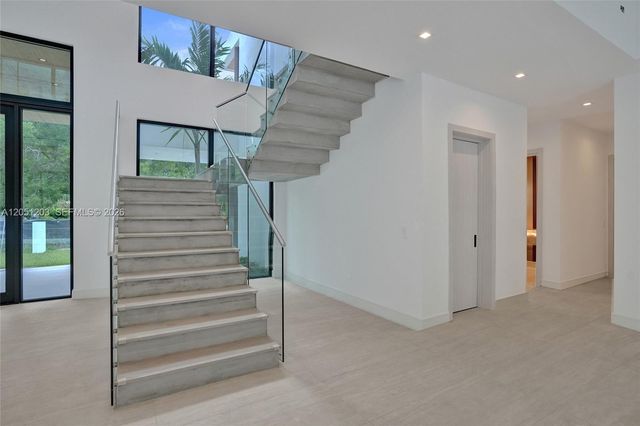 4640 Sunset Drive, Miami, FL 33143