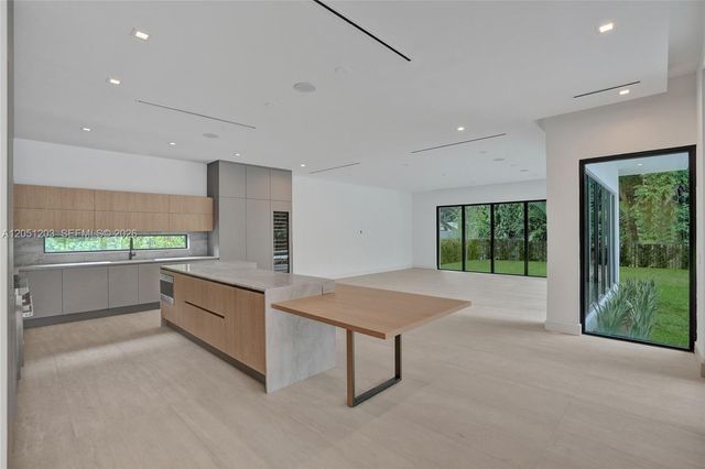 4640 Sunset Drive, Miami, FL 33143
