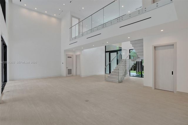 4640 Sunset Drive, Miami, FL 33143