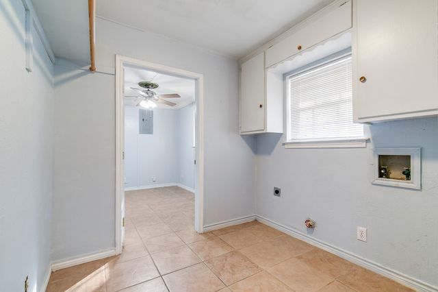 402 Baseline Road, Krugerville, TX 76227