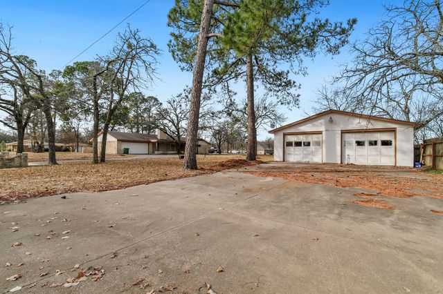 402 Baseline Road, Krugerville, TX 76227