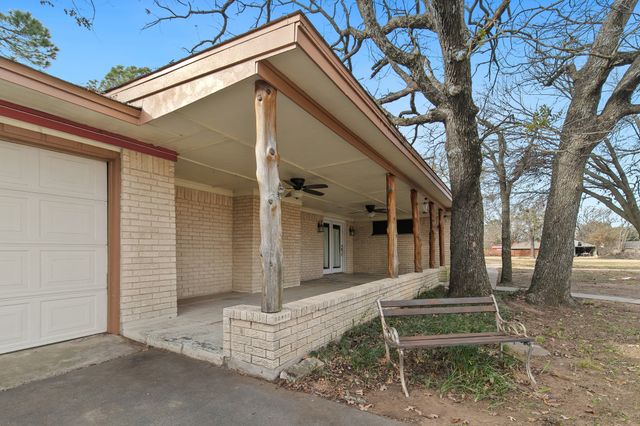 402 Baseline Road, Krugerville, TX 76227