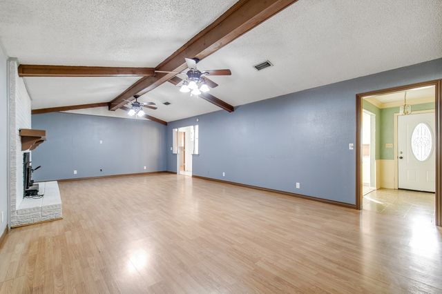 402 Baseline Road, Krugerville, TX 76227