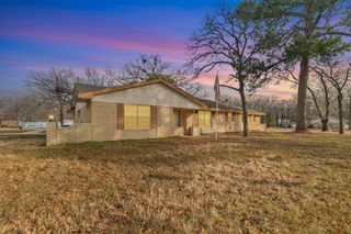 402 Baseline Road, Krugerville, TX 76227