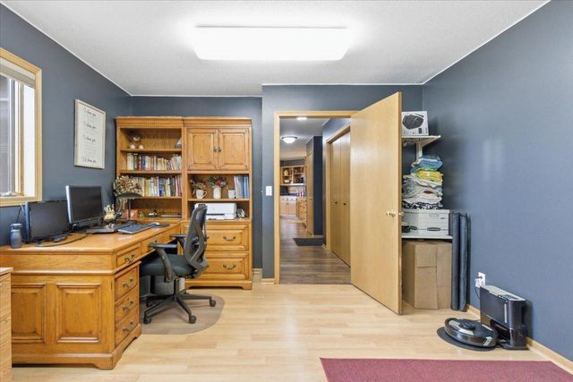 410 Sundown Drive, Avon, MN 56310