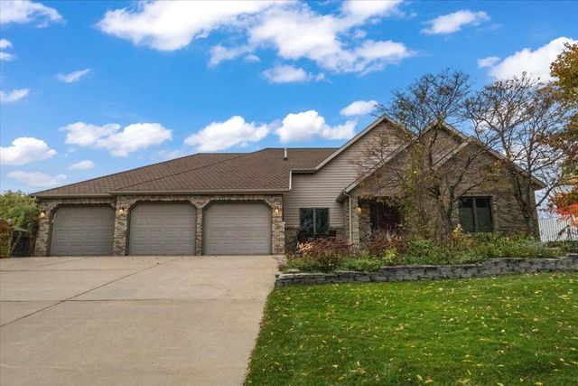 410 Sundown Drive, Avon, MN 56310