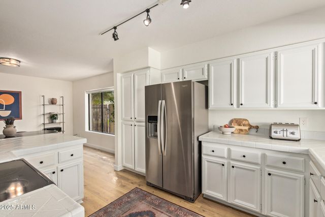 6722 E GRANDVIEW Drive, Scottsdale, AZ 85254