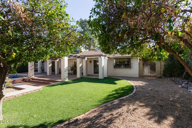 6722 E GRANDVIEW Drive, Scottsdale, AZ 85254