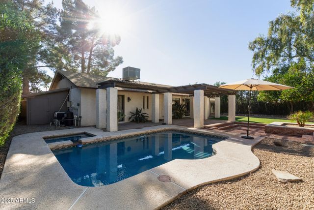 6722 E GRANDVIEW Drive, Scottsdale, AZ 85254