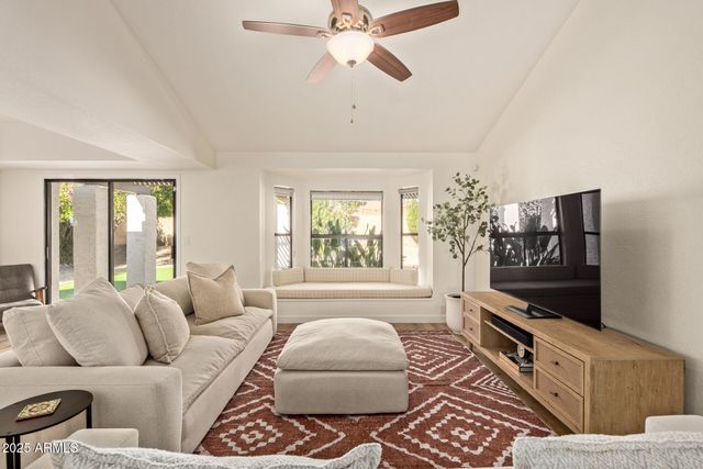 6722 E GRANDVIEW Drive, Scottsdale, AZ 85254