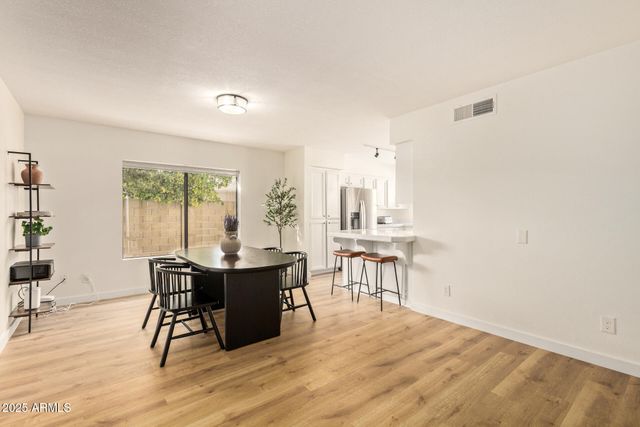 6722 E GRANDVIEW Drive, Scottsdale, AZ 85254