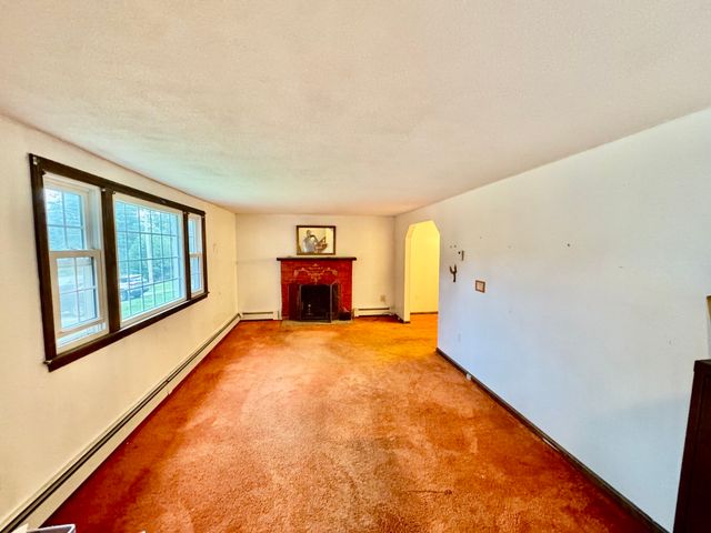 98 Tyler Rd, Tewksbury, MA 01876