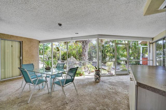 1004 SE 11th Street, Deerfield Beach, FL 33441