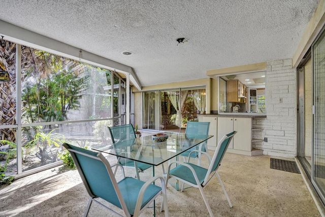 1004 SE 11th Street, Deerfield Beach, FL 33441