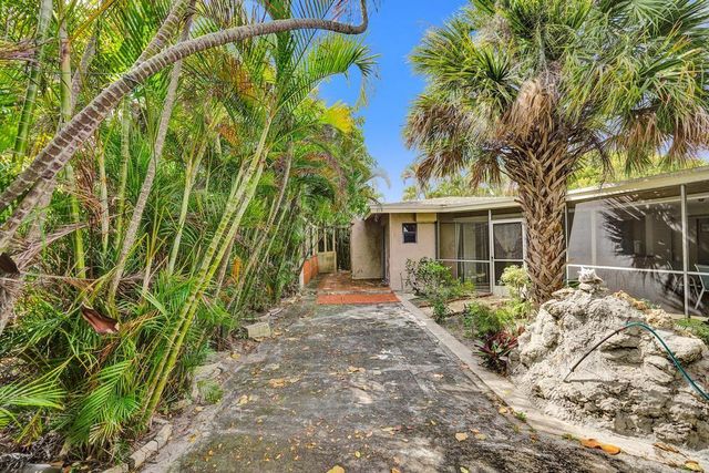 1004 SE 11th Street, Deerfield Beach, FL 33441