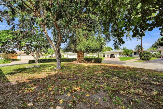 1004 SE 11th Street, Deerfield Beach, FL 33441